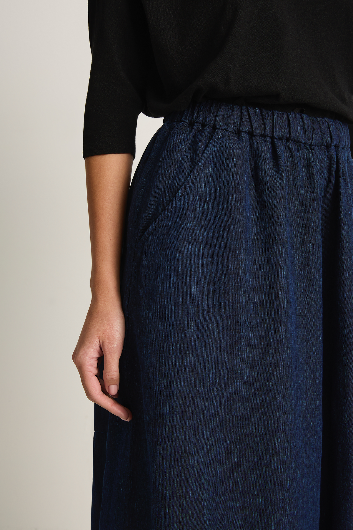 Pas De Calais Linen Indigo Chambray Pants - Navy
