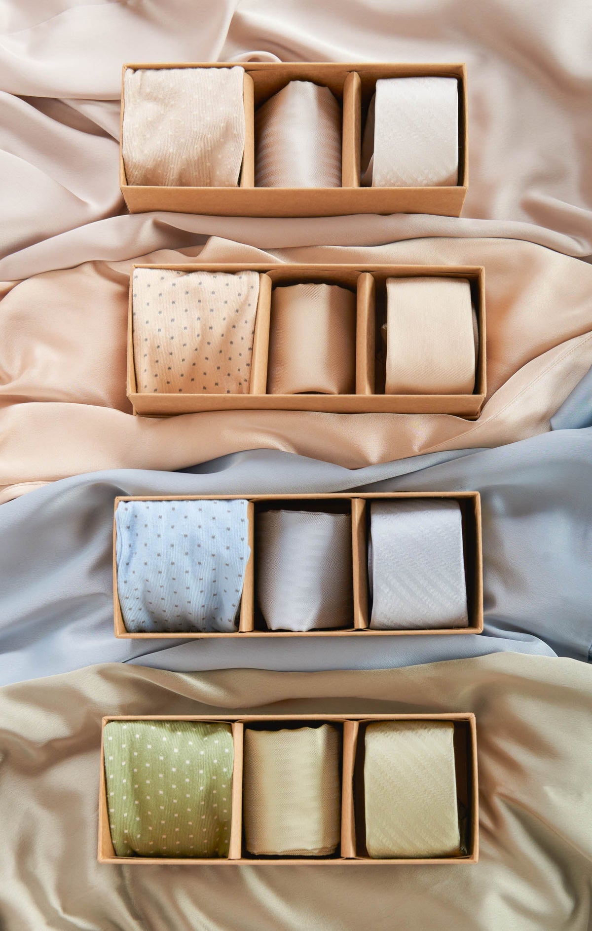 Mumu Weddings x Tie Bar Gift Box ~ Champagne Solid