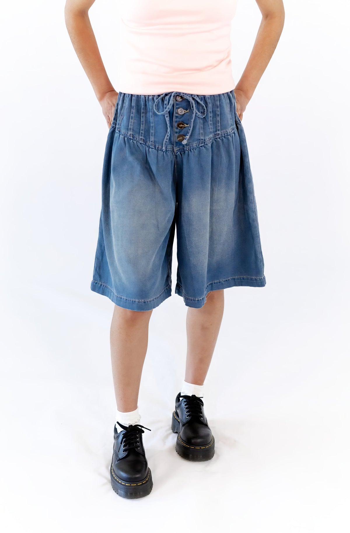 Leslie Denim Shorts  ⤫ Restocked