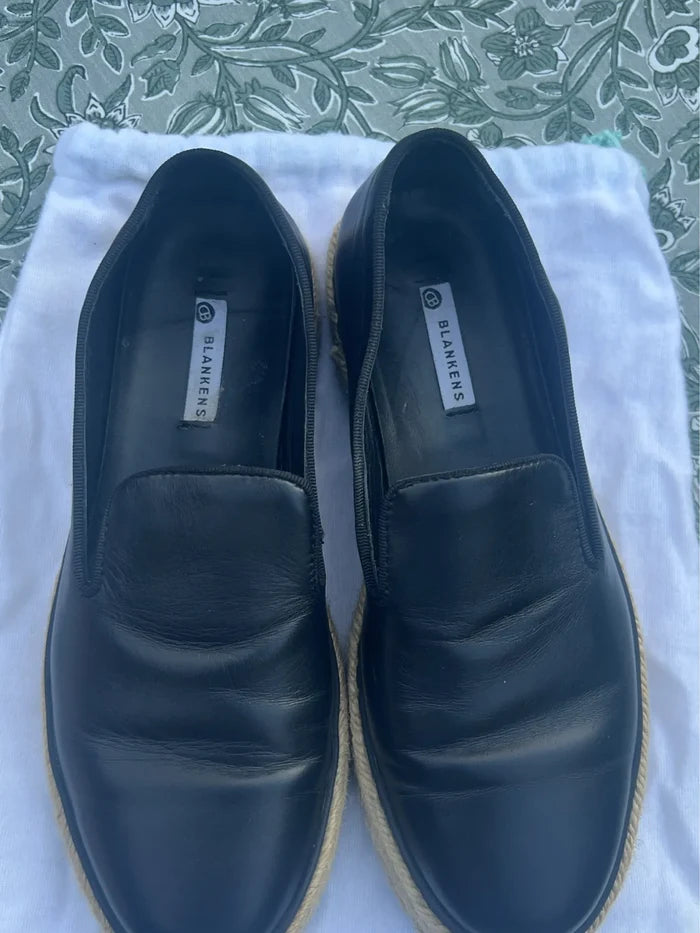 Blankens The Capri Black-skinnskor