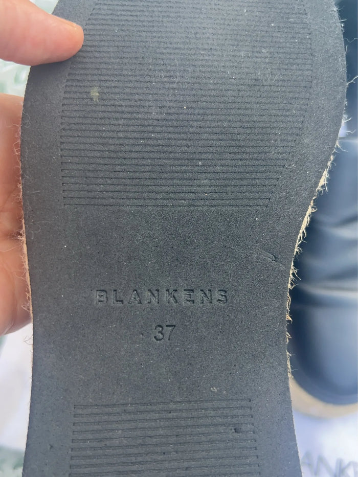 Blankens The Capri Black-skinnskor