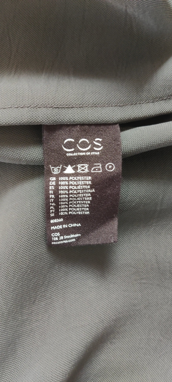Cos-klänning