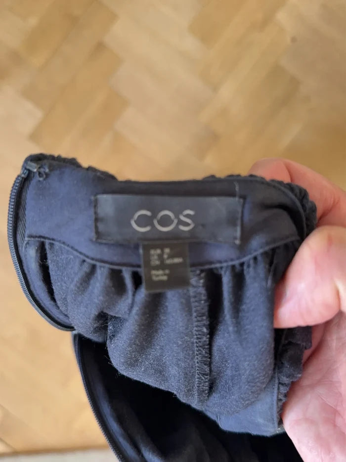Cos-ullklänning