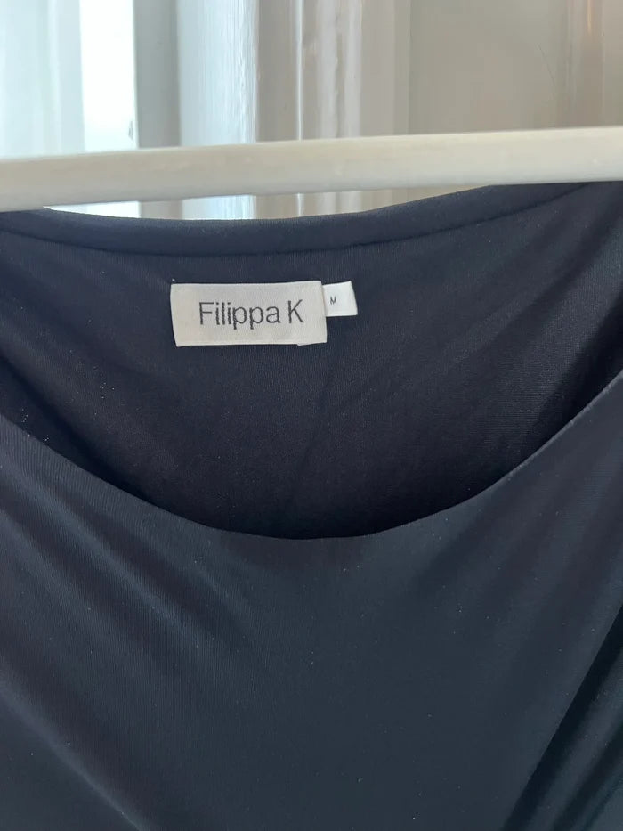 Filippa K-klänning