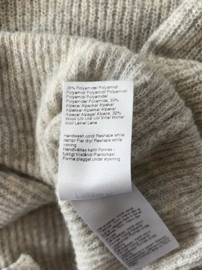 Filippa K-ulltröja
