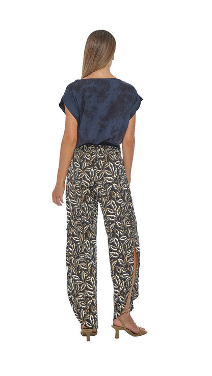 Stairway to Haven Pants - Lauris Black