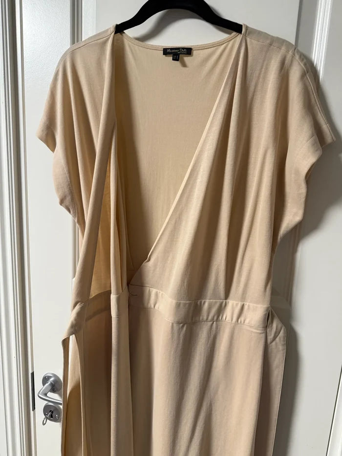 Massimo Dutti-klänning NWOT