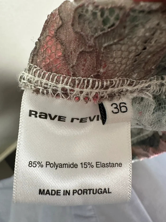 Rave Review-byxor NWT