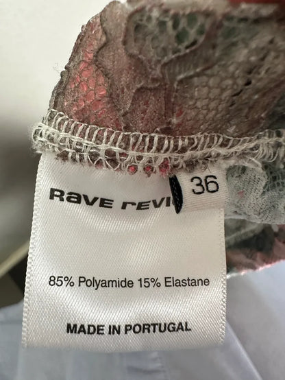 Rave Review-byxor NWT