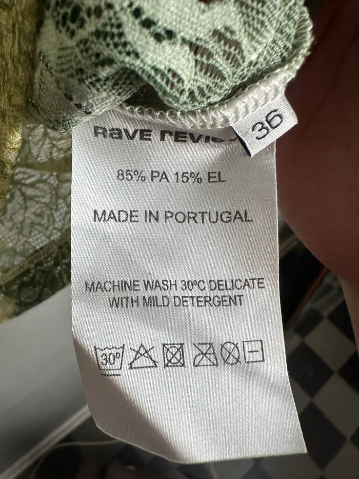 Rave Review-polotröja NWOT