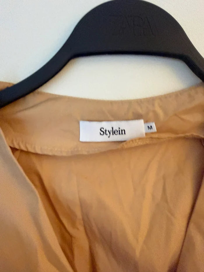 Stylein Jayne-klänning NWOT