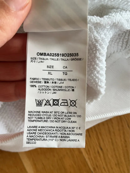 Off-White-sweatshirt