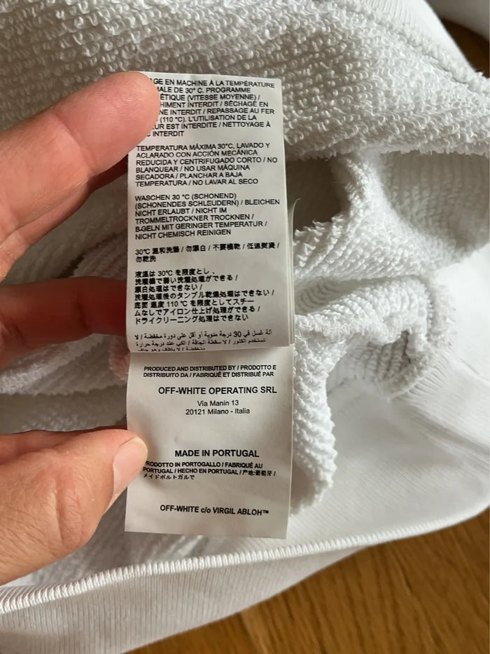 Off-White-sweatshirt
